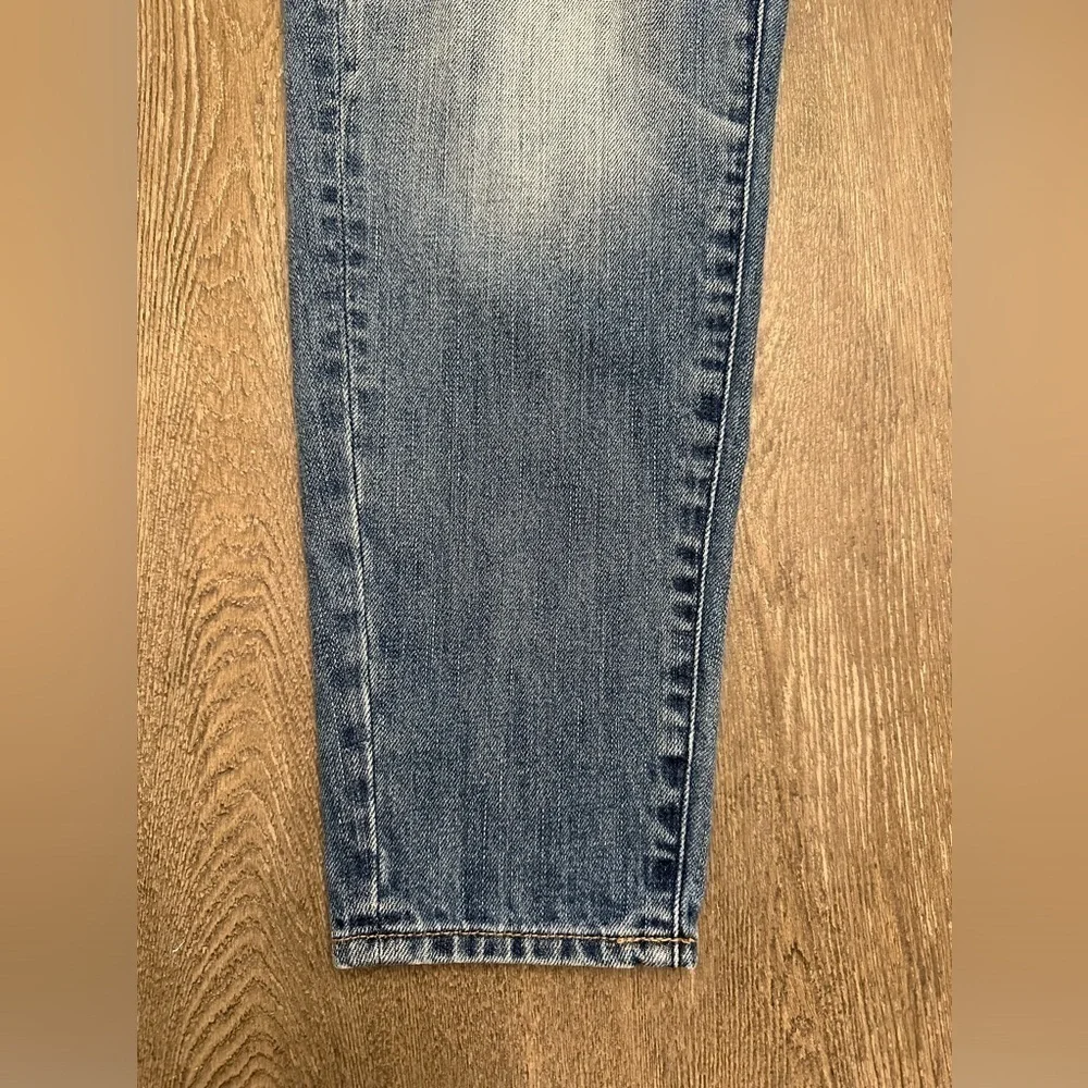 ABERCROMBIE AND FITCH DISTRESSED SKINNY JEANS - Size 27 / 4